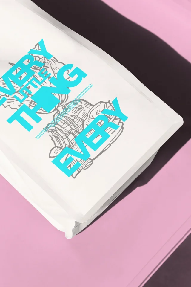 50 Trendy clothing packaging brand